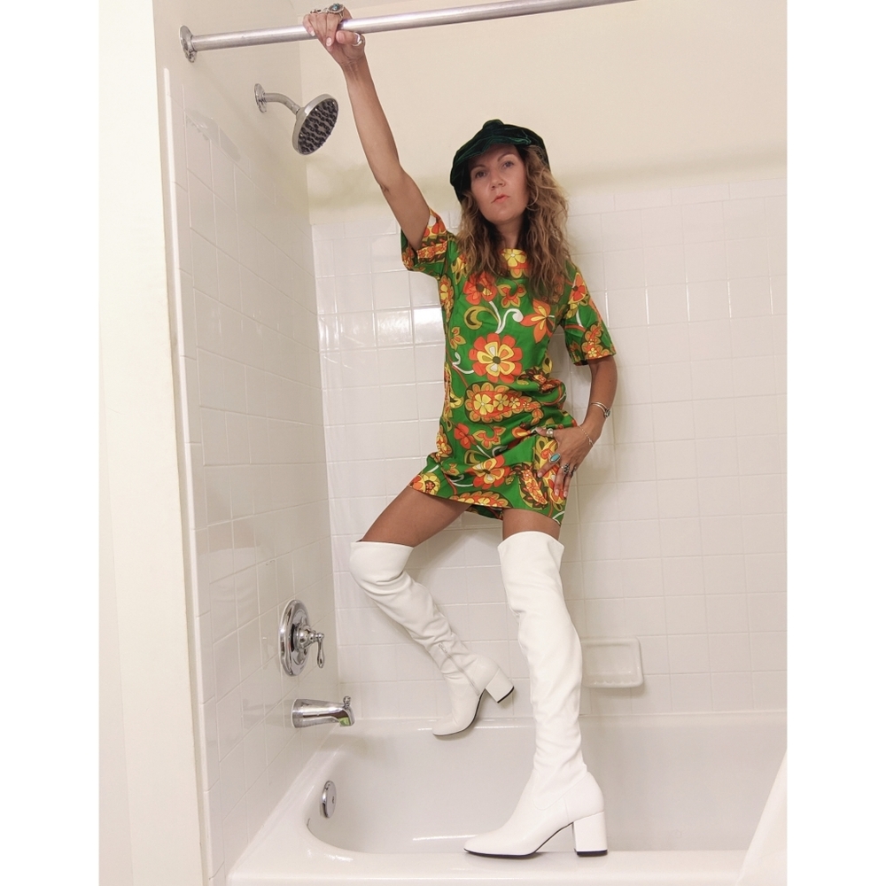 60s psychedelic print cotton mini dress - Picture 3 of 6